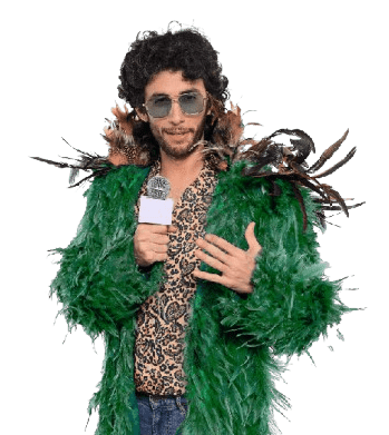 סטודנט במעיל נוצות ירוק